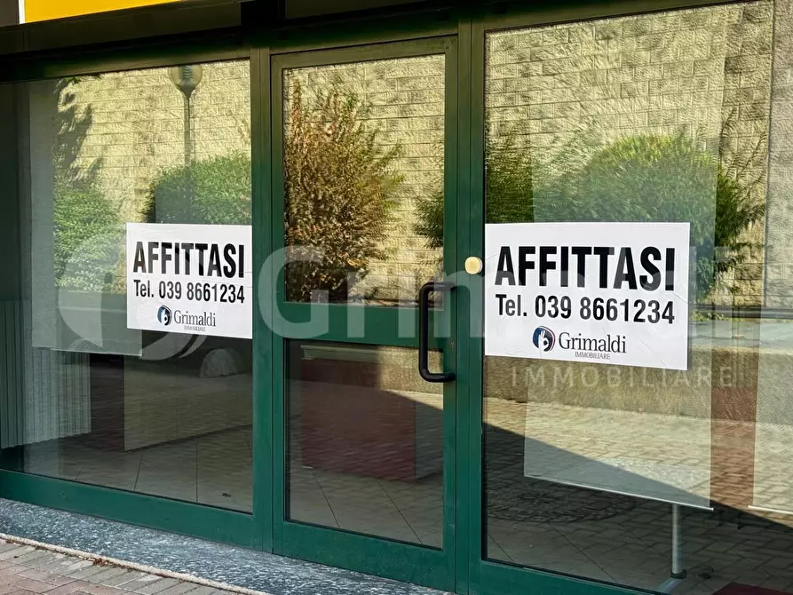 Immagine 4 di Ufficio in affitto  in Via Milano, 15 a Usmate Velate