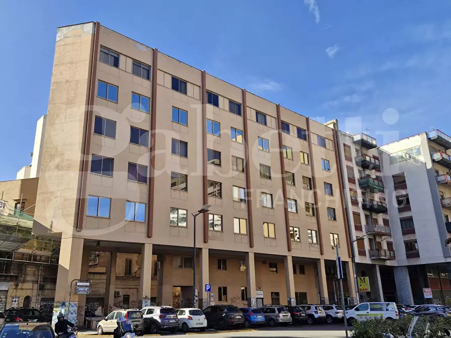 Immagine 1 di Negozio in vendita  in Piazza Don Luigi Sturzo a Palermo