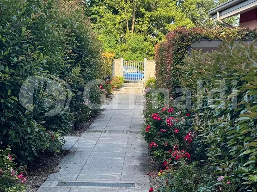 Immagine 10 di Appartamento in vendita  in Via Calipari, 9 a Lungavilla