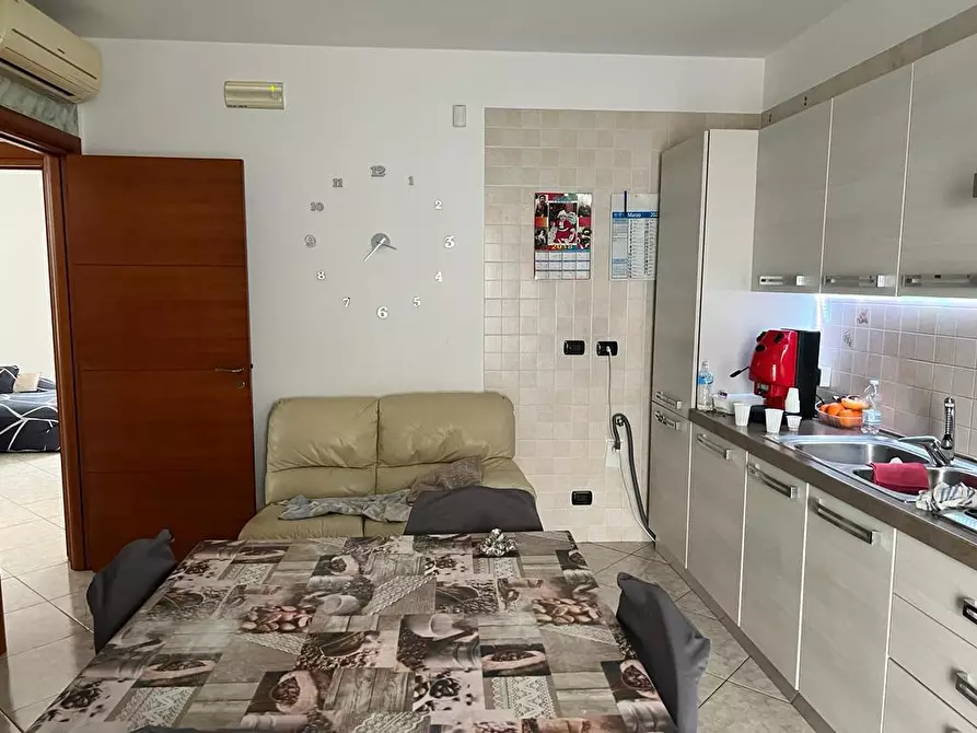 Immagine 8 di Appartamento in vendita  in Via SAN DOMENICO E SANTA CATERINA, SNC a Montemesola