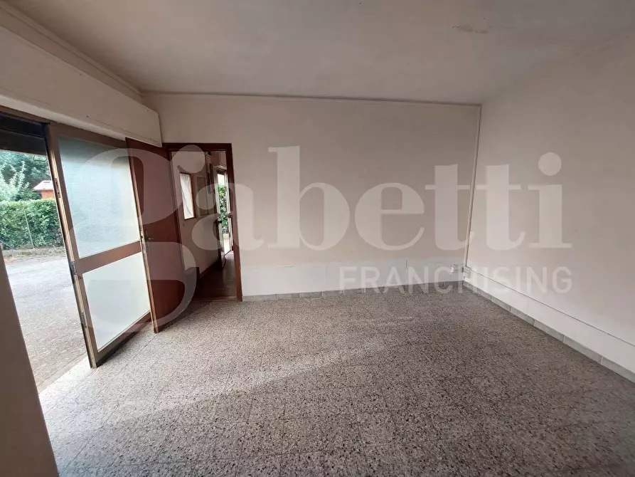 Immagine 6 di Laboratorio in vendita  in Via MOTTOLA D'AMATO, SNC a Catanzaro