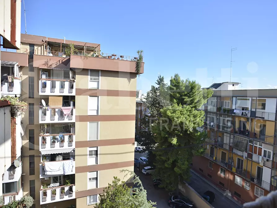 Immagine 28 di Appartamento in vendita  in Viale delle Repubblica, 60 a Bari