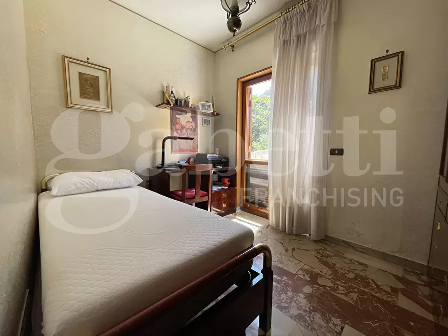 Immagine 28 di Casa trifamiliare in vendita  in Via Calegna, 51 a Gaeta