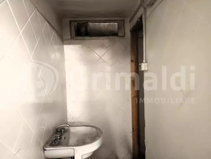 Immagine 16 di Magazzino in vendita  in Via Quinto Novio a Roma