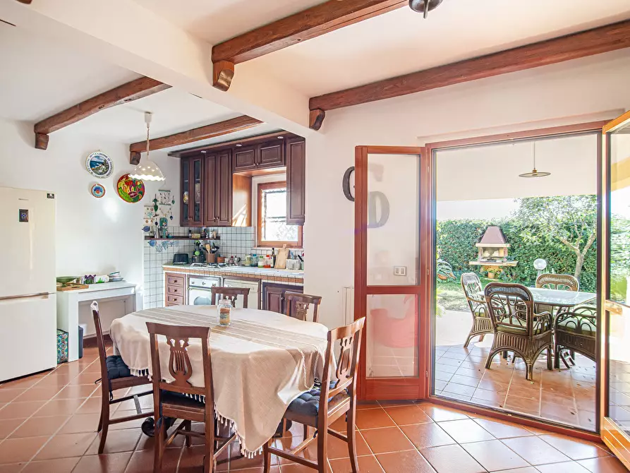 Immagine 3 di Casa trifamiliare in vendita  in Via della Bilancia, 47 a Sabaudia