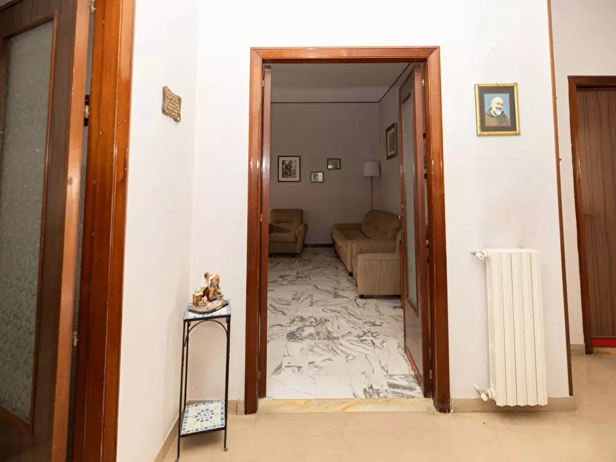 Immagine 30 di Appartamento in vendita  in Via OBERDAN, 10 a Ragusa