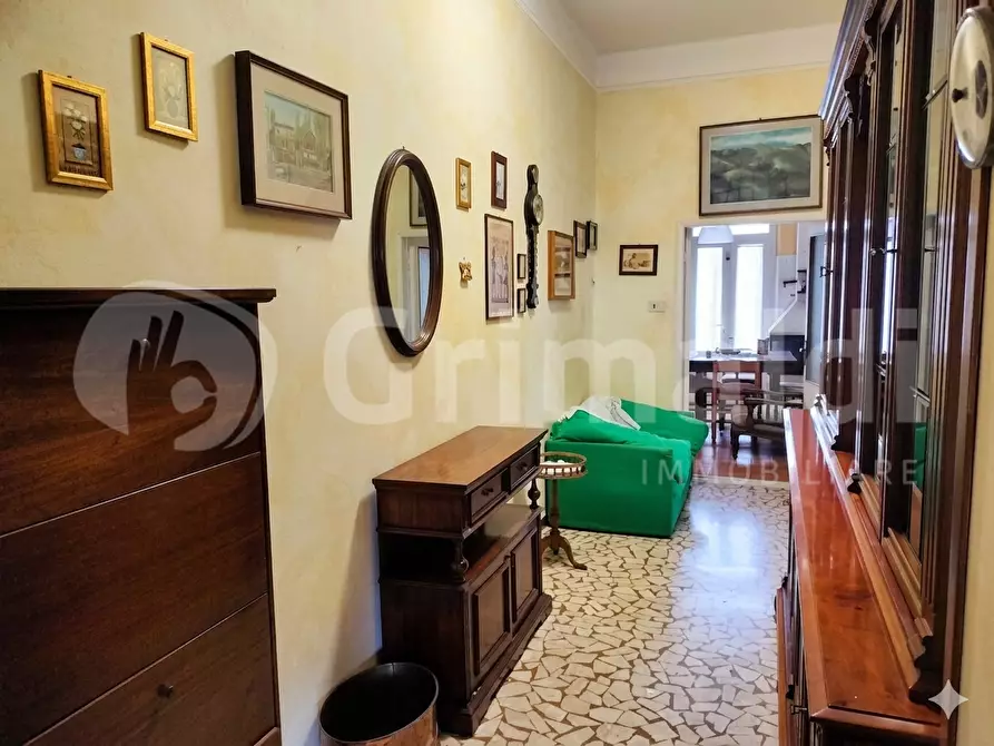 Immagine 9 di Appartamento in vendita  in Via GAROSI, 51 a Massa