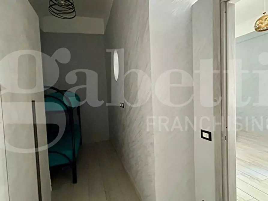 Immagine 8 di Appartamento in vendita  in Via Felice Cavallotti a Napoli