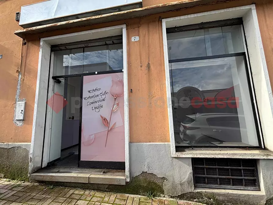 Immagine 13 di Negozio in affitto  in Via Sorbero, 7 a Colleferro