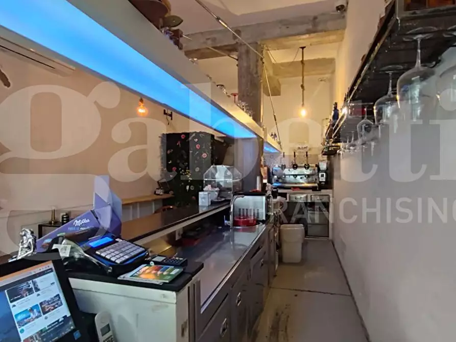 Immagine 6 di Bar / Ristorante in vendita  in Via GINO ALFANI, 29 a Torre Annunziata