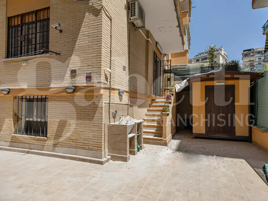 Immagine 36 di Appartamento in vendita  in Via Lucio II a Roma