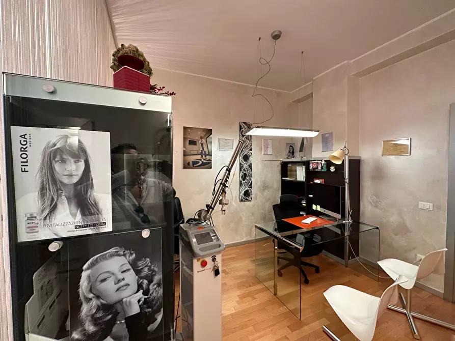 Immagine 7 di Ufficio in vendita  in Via Giovanni Pezzotti, 10 a Milano