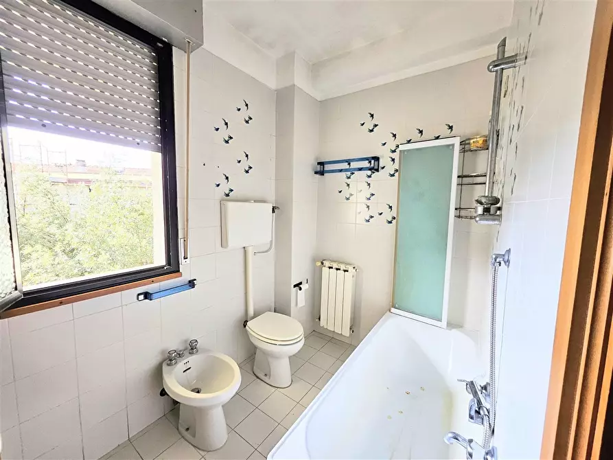 Immagine 7 di Appartamento in vendita  in Via RONCHI, 48 a Massa
