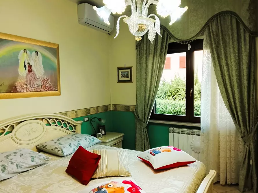 Immagine 8 di Villetta a schiera in vendita  in Via Cassaro, 88 a Roma