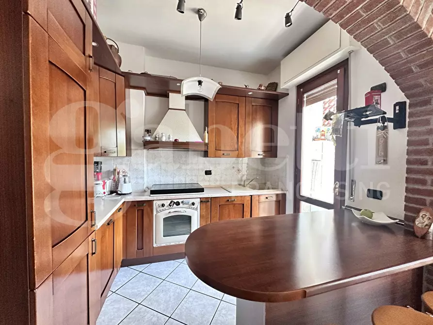 Immagine 14 di Appartamento in vendita  in Via Volta, 1 a Barni