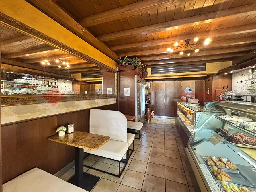 Immagine 5 di Attività commerciale in vendita  in Viale regina margherita, 13 a Anagni