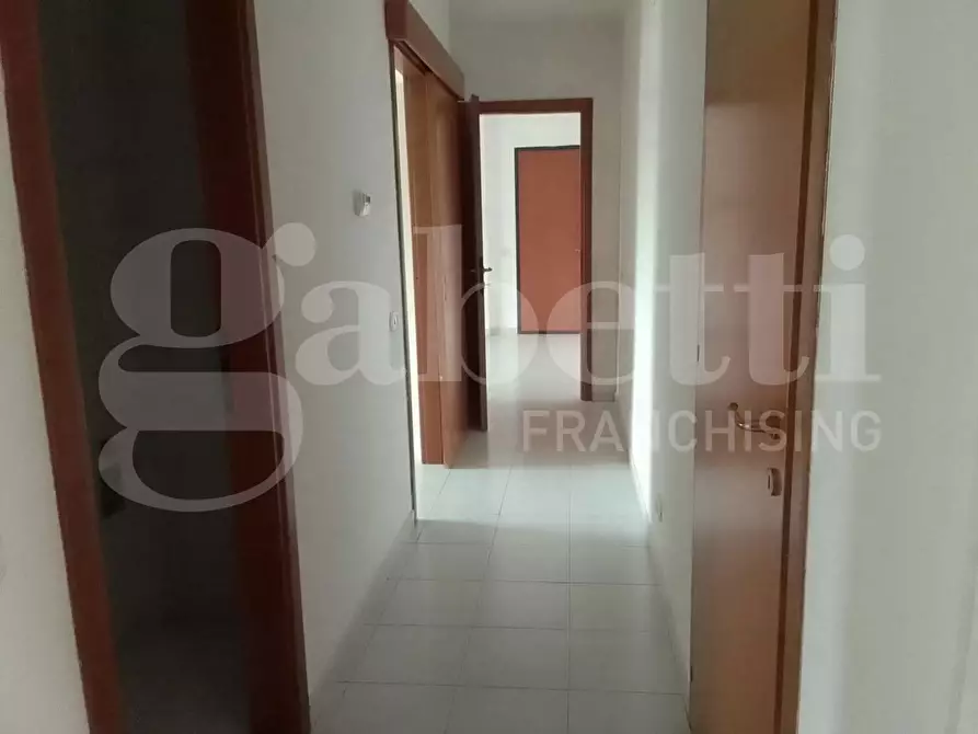 Immagine 7 di Appartamento in vendita  in Piazza SANDRO PERTINI, 5 a Taranto