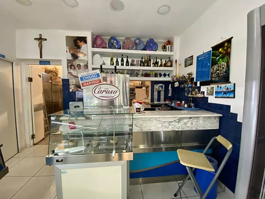 Immagine 2 di Negozio in affitto  in Corso Umberto, I a San Giorgio A Cremano