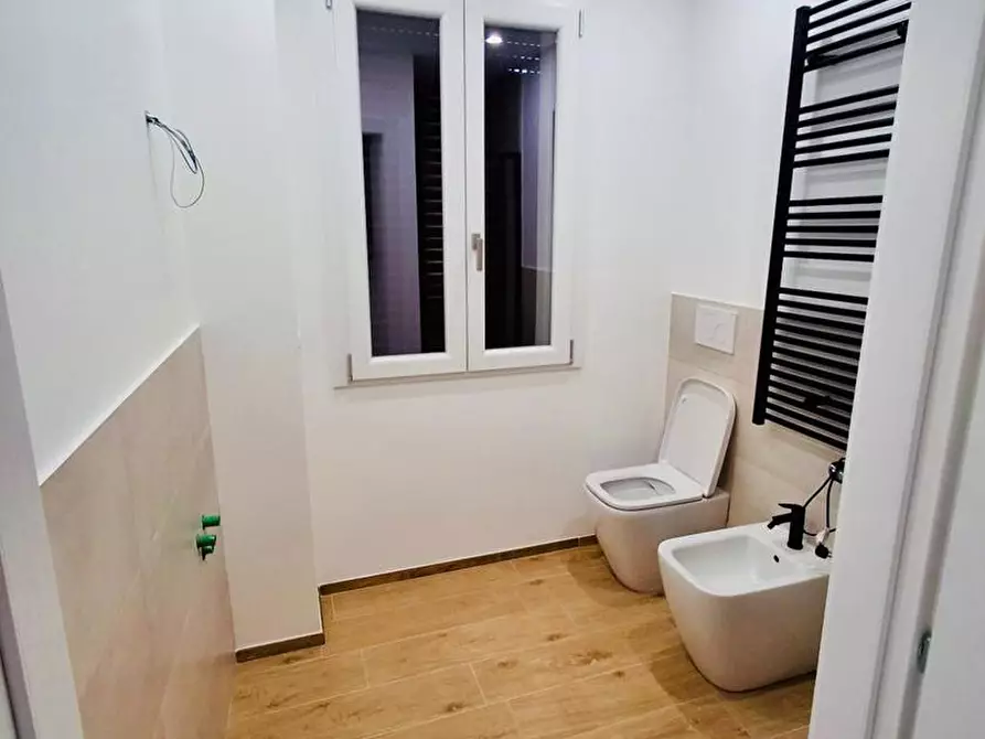 Immagine 6 di Appartamento in vendita  in Via giacomo leopardi, sc a Legnano