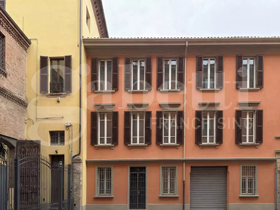Immagine 6 di Appartamento in vendita  in Vicolo Carega, 3 a Bologna
