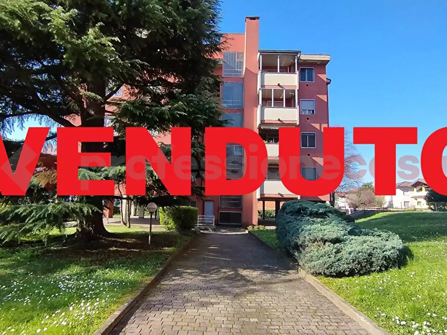 appartamento in vendita a Locate di Triulzi