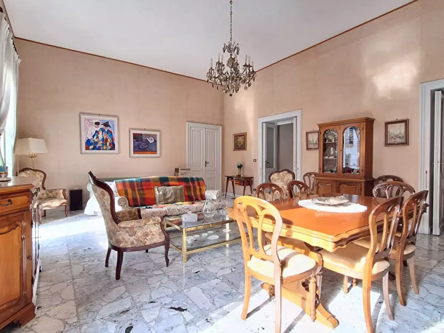 Immagine 14 di Appartamento in vendita  in Corso Umberto I a Napoli