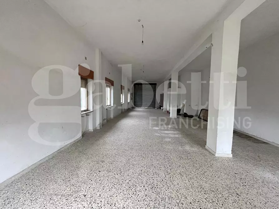Immagine 3 di Magazzino in vendita  in Via DELLE GINESTRE, 18 a Carlopoli