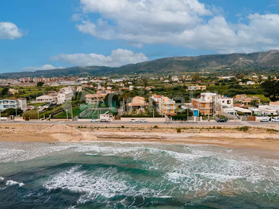 Immagine 34 di Villa in vendita  in Via Sandro Pertini a Avola