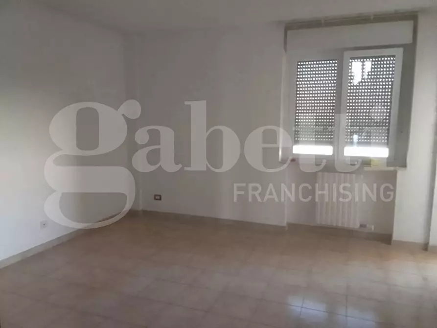 Immagine 2 di Appartamento in vendita  in Piazza G.B.TEDESCO, 7 a Taranto