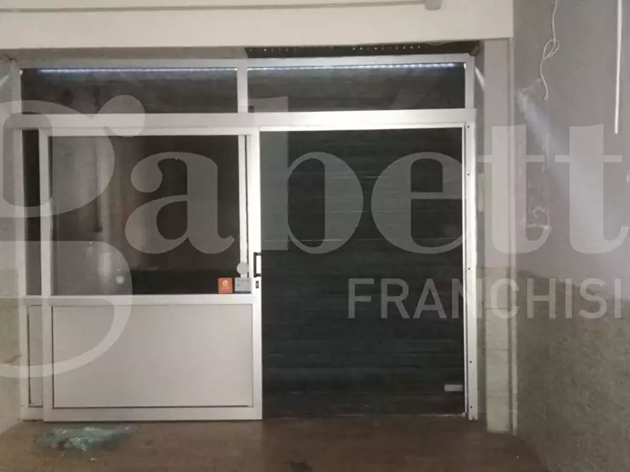 Immagine 3 di Negozio in vendita  in Via alcide de Gasperi, 166 a Sant'arpino