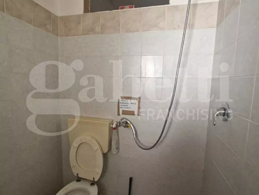 Immagine 13 di Laboratorio in vendita  in Via Bergamo a Palermo