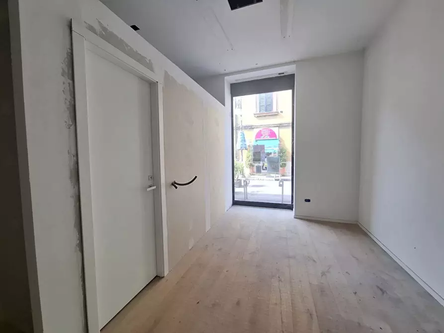 Immagine 10 di Negozio in affitto  in Corso Volsci, snc a Sora