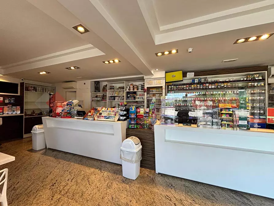 Immagine 6 di Attività commerciale in vendita  in Via Paolo Borsellino, 22 a Ferentino