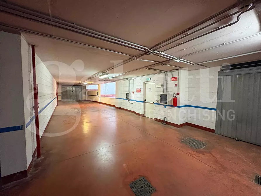 Immagine 5 di Box auto in vendita  in Via Dei Brusati, 45 a Roma