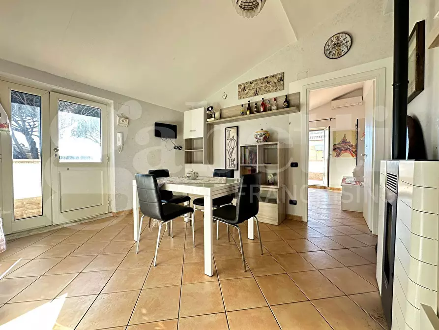 Immagine 11 di Appartamento in vendita  in Via dei tassi, 53 a Ardea