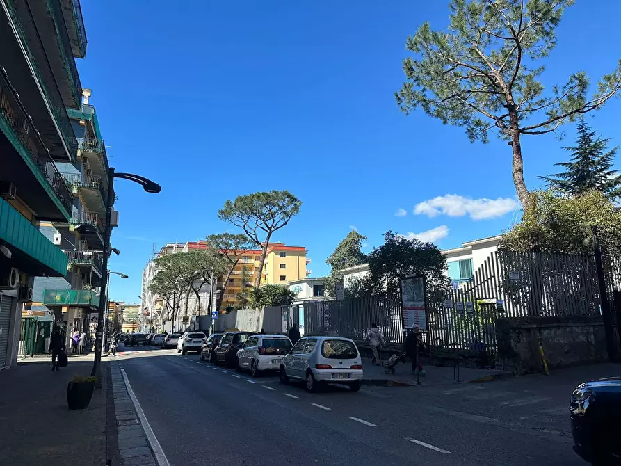 Immagine 12 di Attività commerciale in affitto  in Via Flotad De Lauzieres, 42 a San Giorgio A Cremano