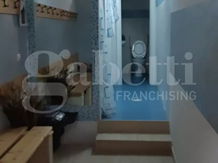 Immagine 9 di Magazzino in vendita  in Viale Dei Bizantini, 270 a Catanzaro