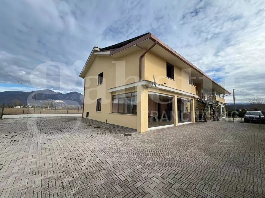 Immagine 3 di Casa bifamiliare in vendita  in Via TERNANA, SNC a Rieti