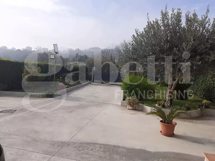 Immagine 3 di Casa indipendente in vendita  in Via Mazzini, 3 a San Leucio Del Sannio