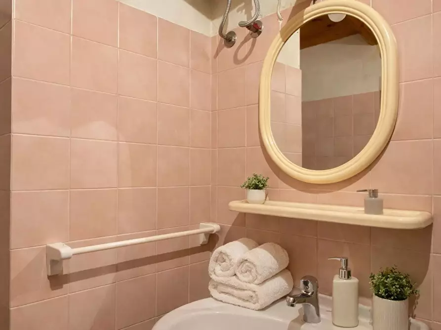 Immagine 17 di Casa indipendente in vendita  in Via ROSOLINO PILO, 24 a Pachino