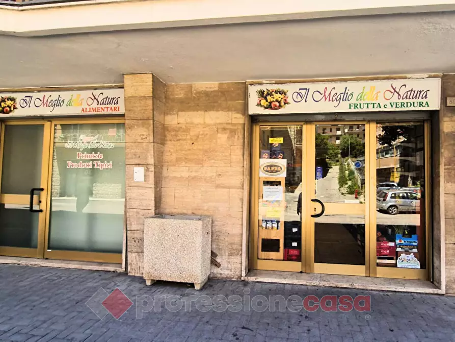 Immagine 1 di Attività commerciale in vendita  in Via Annibale Vecchi a Perugia