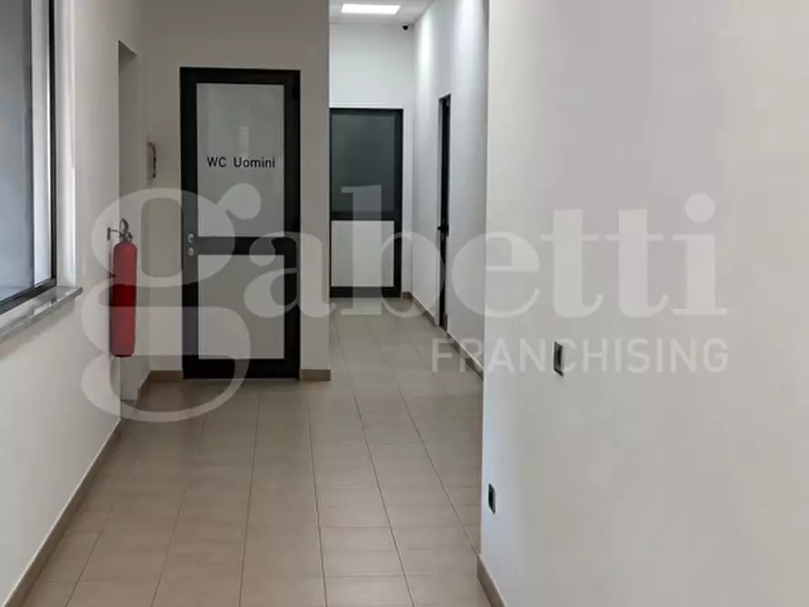 Immagine 2 di Ufficio in affitto  in Via Ferrante Imparato, 190 a Napoli