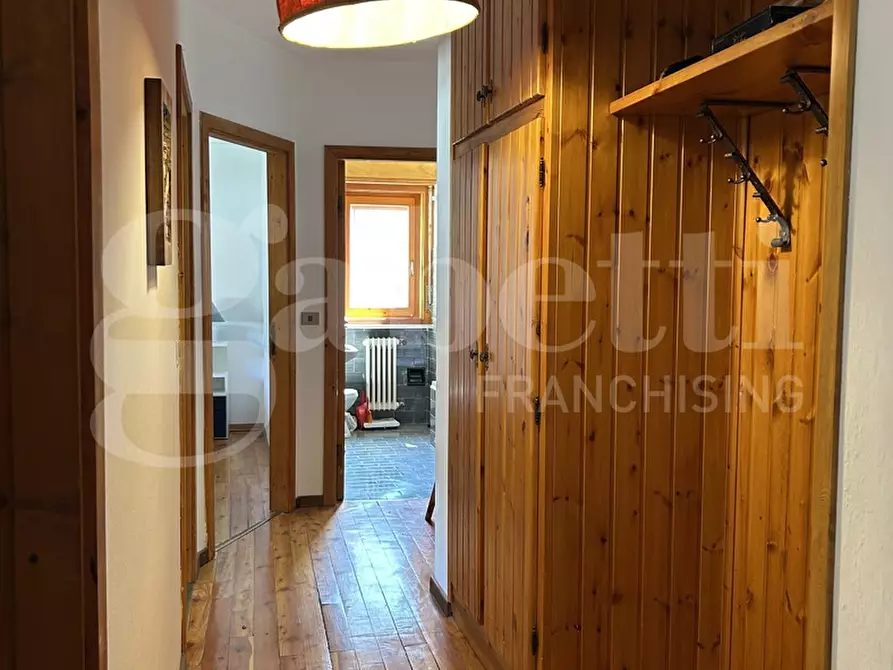 Immagine 30 di Appartamento in vendita  in Via Corno D'Aola, 5 a Ponte Di Legno