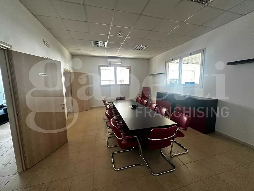Immagine 8 di Ufficio in vendita  in Via Dei Calafati, 7 a Molfetta