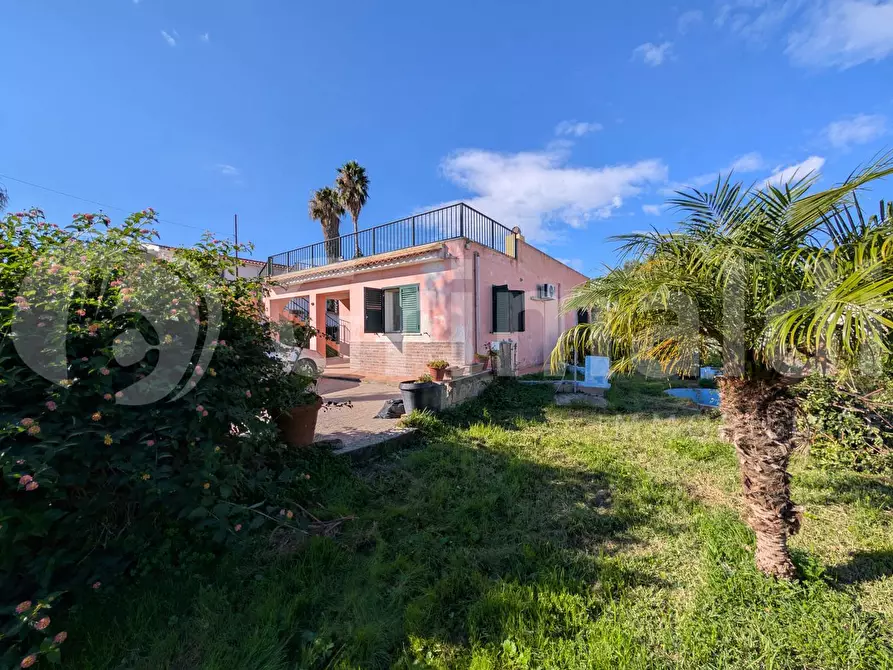 Immagine 5 di Villa in vendita  in Via Libeccio Trav.2, 6 a Avola