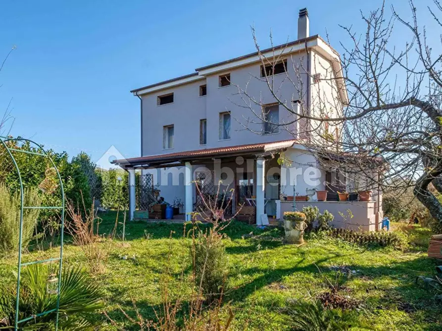 Immagine 1 di Villa in vendita  in Via DELLE MACERINE, 00 a Manziana