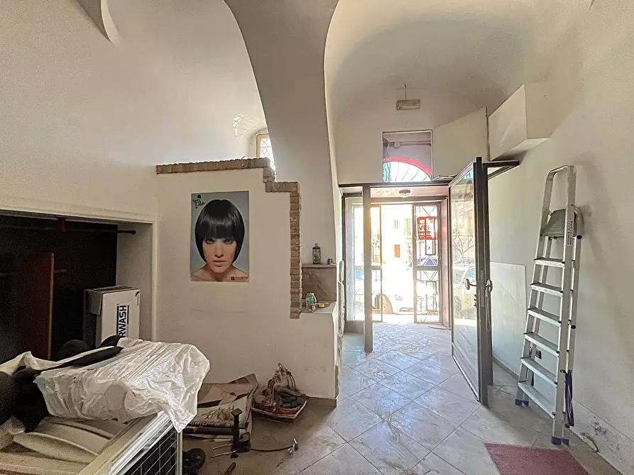 Immagine 7 di Negozio in vendita  in Via F.D'ALFONSO a San Severo
