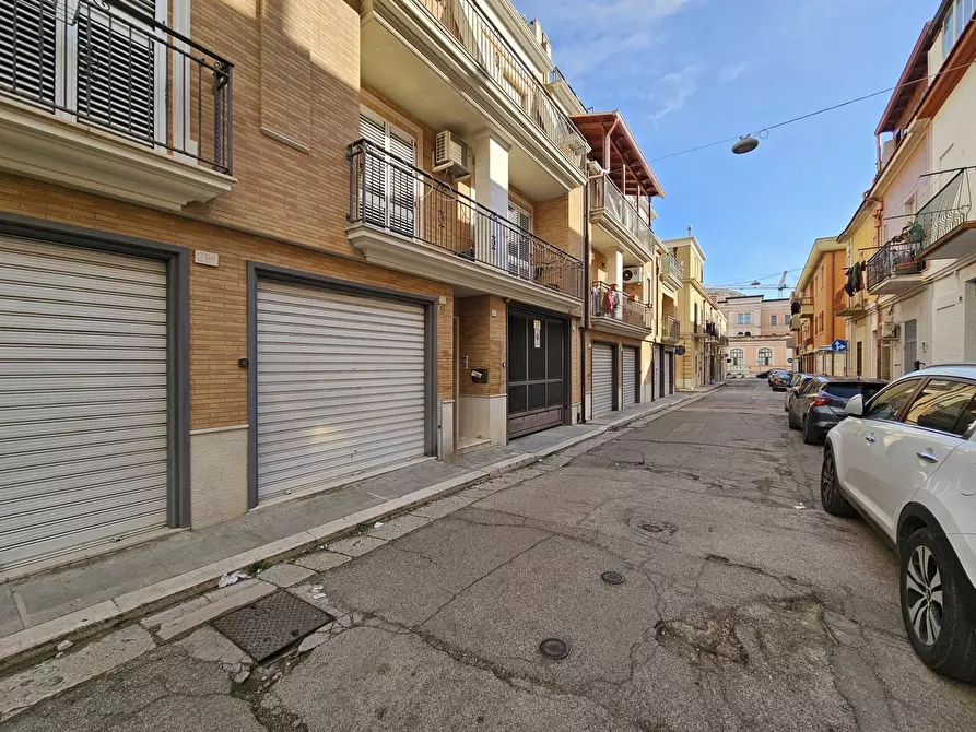 Immagine 1 di Box auto in vendita  in Via Mentana a San Severo