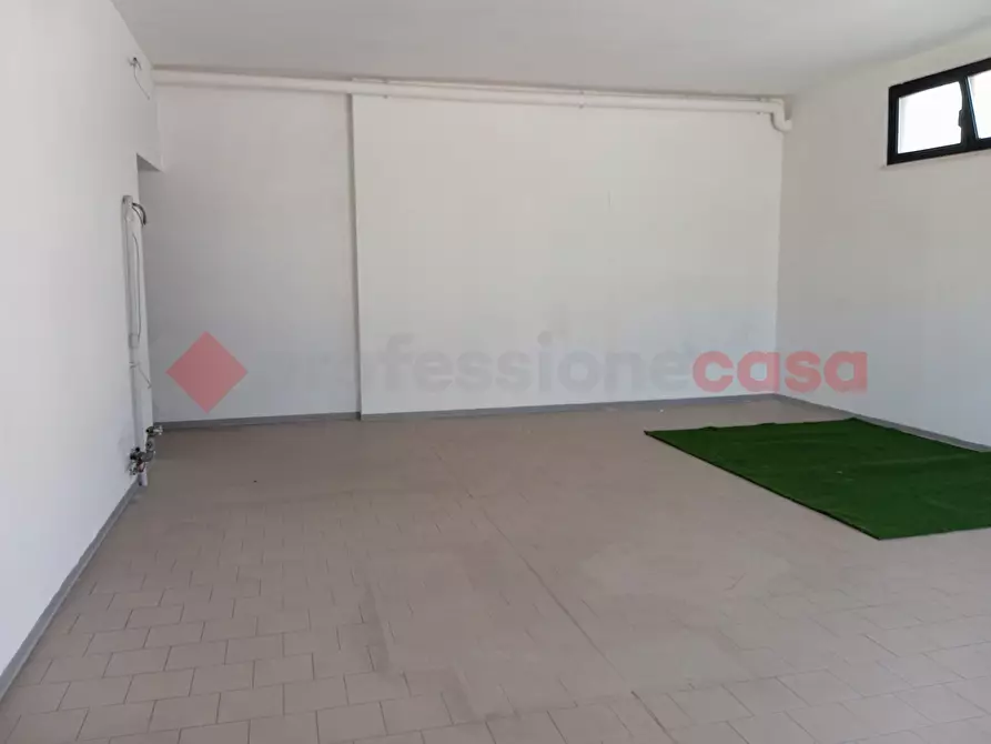 Immagine 1 di Laboratorio in affitto  in Via Pontebari a Spoleto