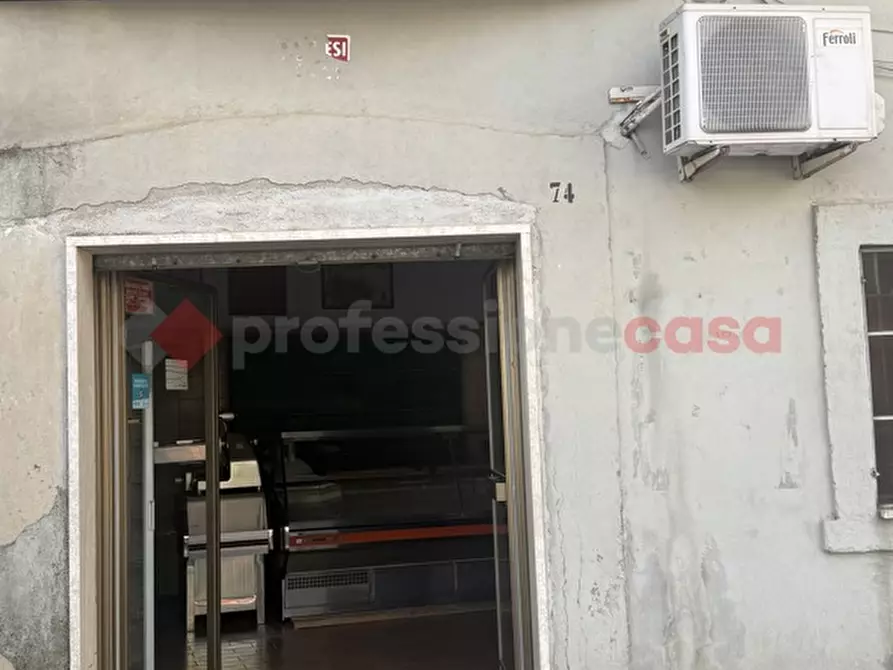 Immagine 10 di Negozio in vendita  in Via Pietro sterbini, 74 a Vico Nel Lazio